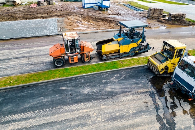 Cum să alegi utilajele de asfaltare pentru proiecte ecologice